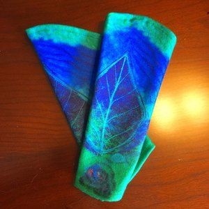 Folksy Arm Warmer Gloves